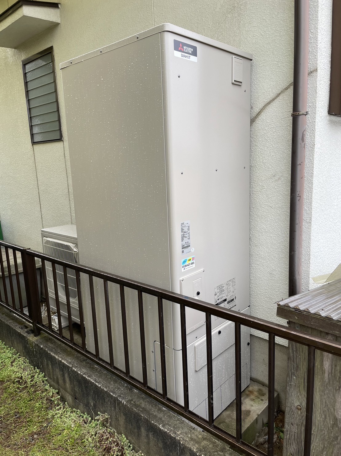 20250819A真夏の突然停止！室外機ファン故障によるエコキュート交換工事